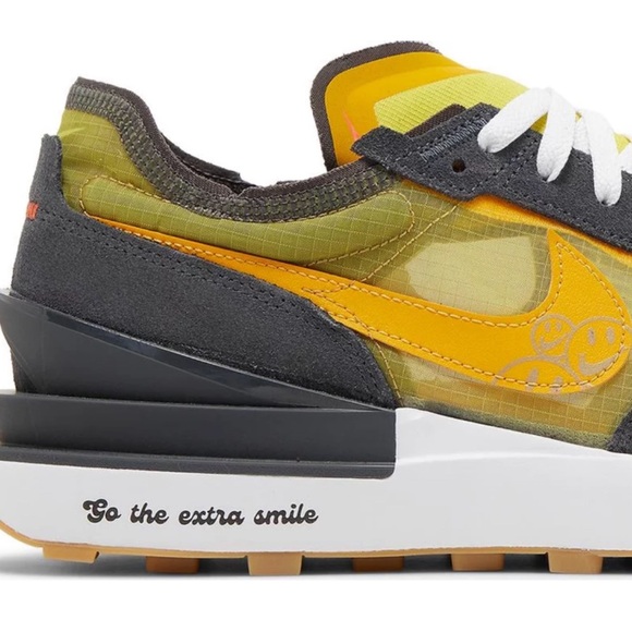 Nike Waffle One SE Go The Extra Smile Yellow Pollen Black Smiley Face - Picture 3 of 9